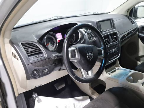 Used 2012 Dodge Grand Caravan Crew w/ Crew Value Pkg FWD image 16