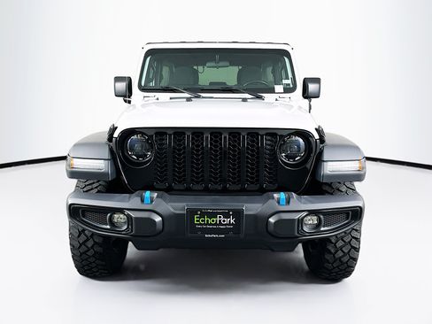 Used 2023 Jeep Wrangler Unlimited w/ Cold Weather Group AWD/4WD image 2