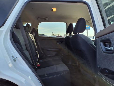 Used 2022 Nissan Rogue SV image 23