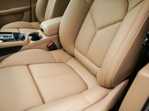 New 2025 Porsche Macan image 23