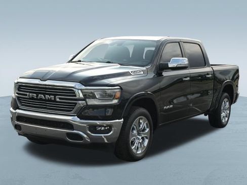 Used 2022 RAM 1500 Laramie AWD/4WD image 3