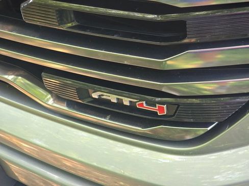 Used 2024 GMC Sierra 1500 AT4 w/ Technology Package AWD/4WD image 2