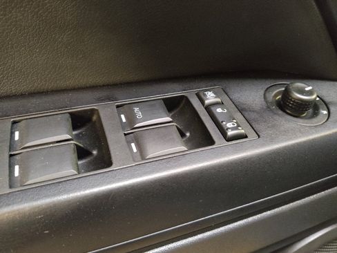 Used 2017 Jeep Patriot High Altitude FWD image 27