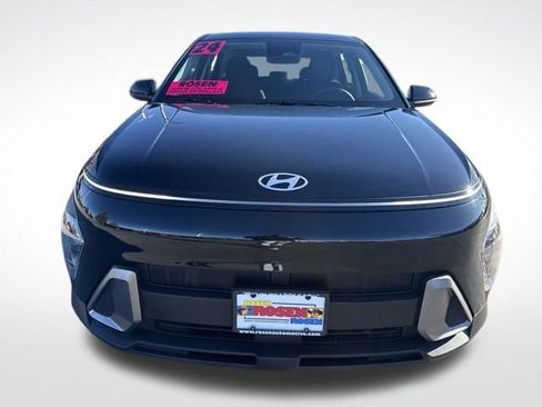 Certified 2024 Hyundai Kona SE image 8