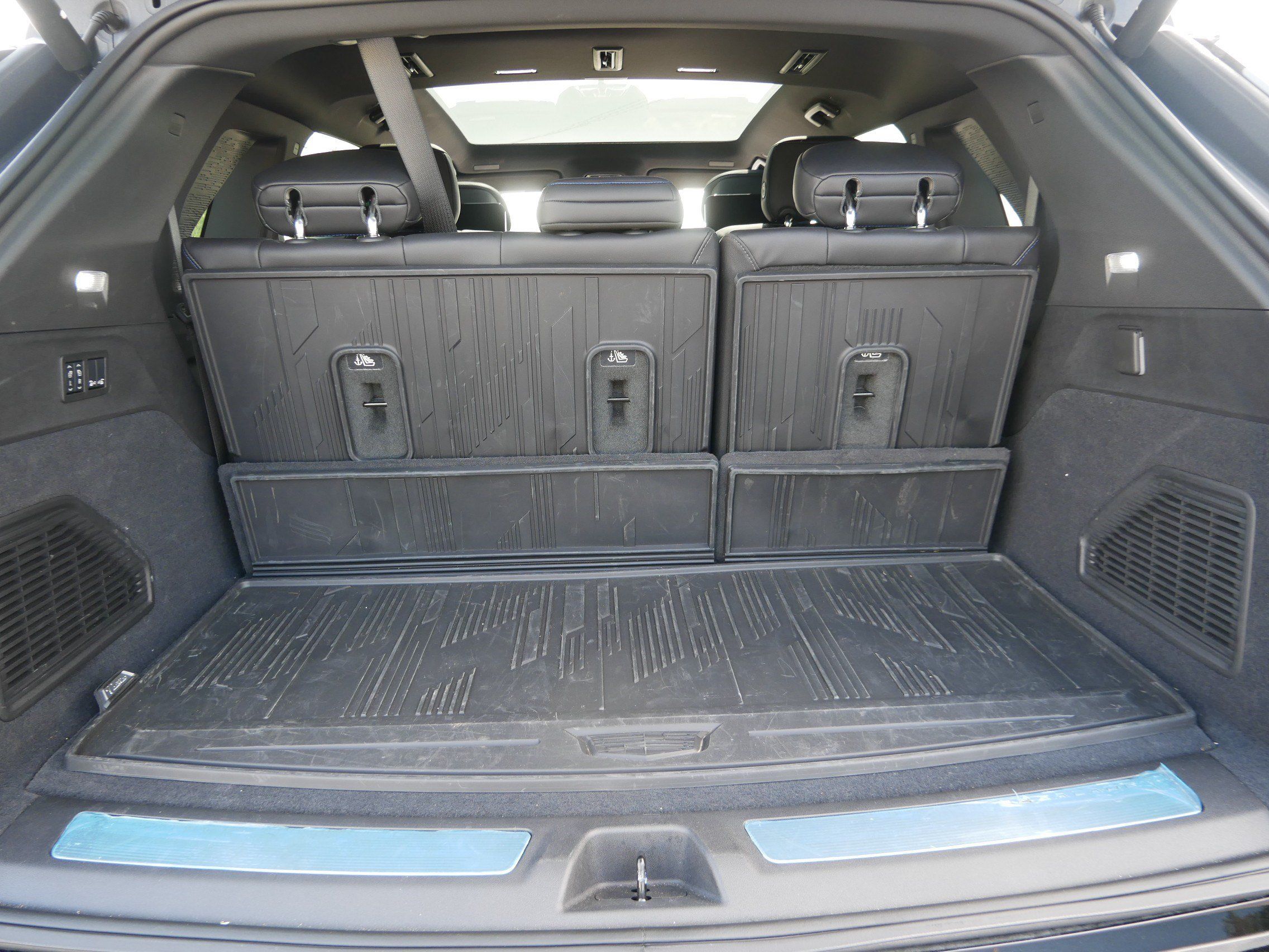 Used 2026 Cadillac Escalade IQ Sport 1 w/ LPO, Floor Liner Package AWD/4WD image 16