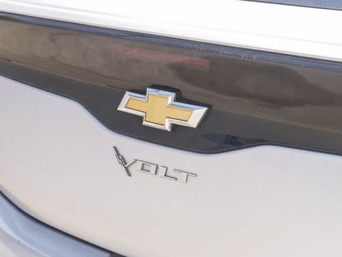 Used 2017 Chevrolet Volt Premier w/ Driver Confidence II Package FWD image 11