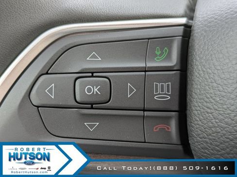 New 2026 Jeep Grand Cherokee Altitude RWD image 18