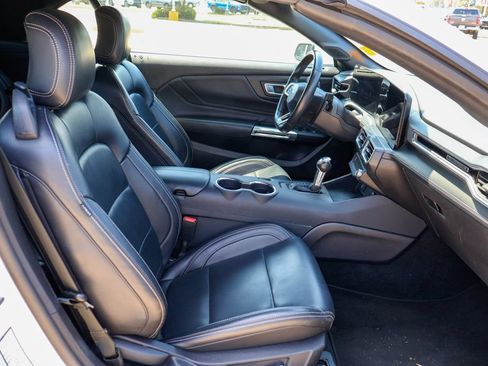 Used 2025 Ford Mustang Premium RWD image 10