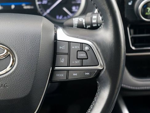 Used 2020 Toyota Highlander XLE image 40