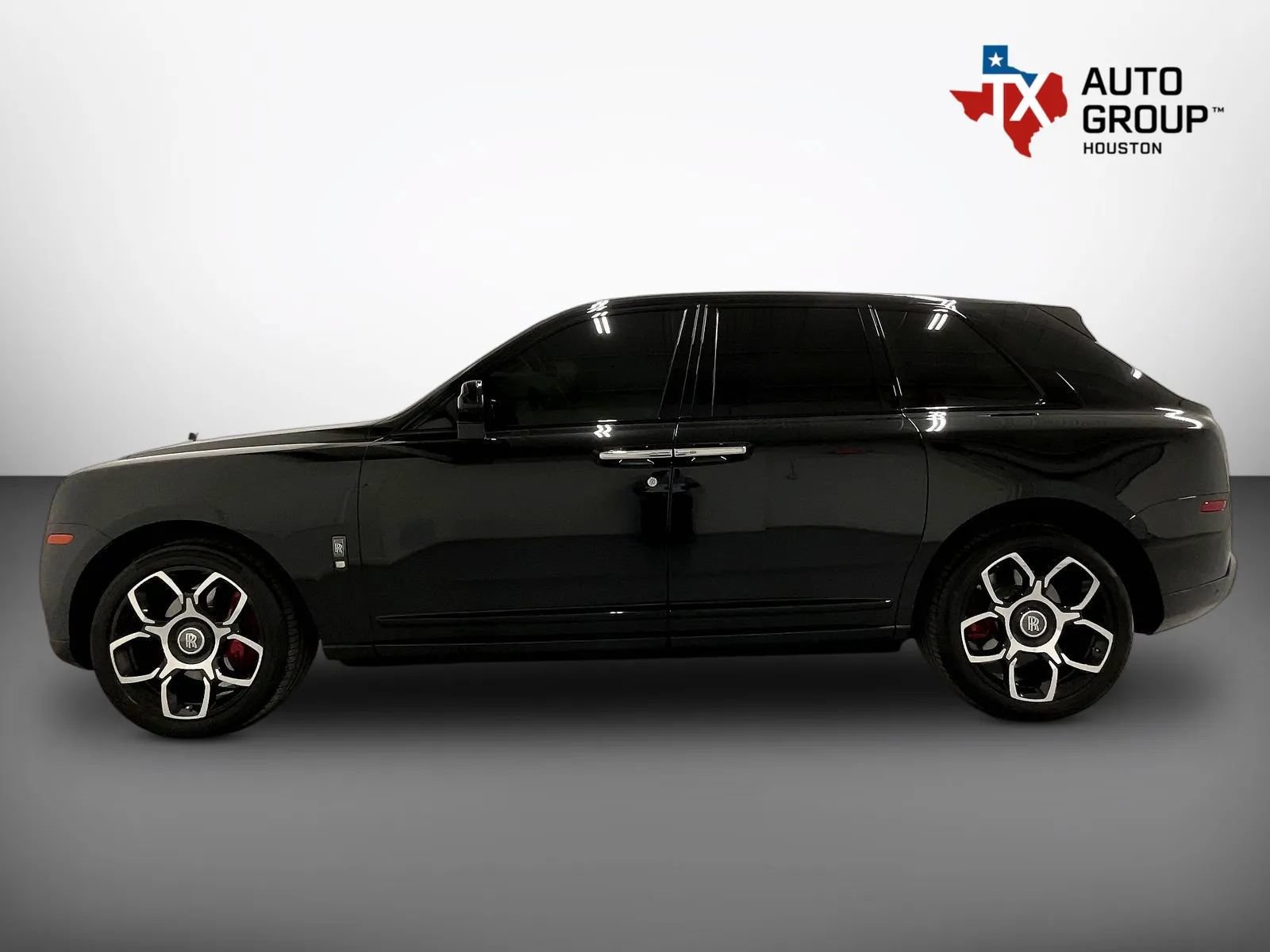 Used 2021 Rolls-Royce Cullinan Black Badge AWD/4WD image 8
