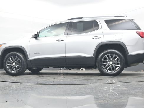 Used 2019 GMC Acadia SLT image 28