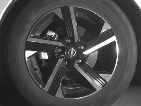 Used 2025 Nissan Sentra SV FWD image 12