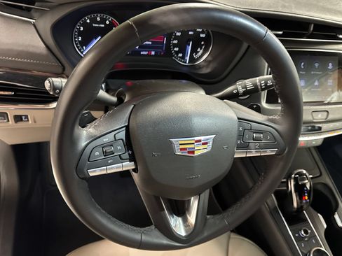 Used 2023 Cadillac XT4 Premium Luxury AWD/4WD image 19