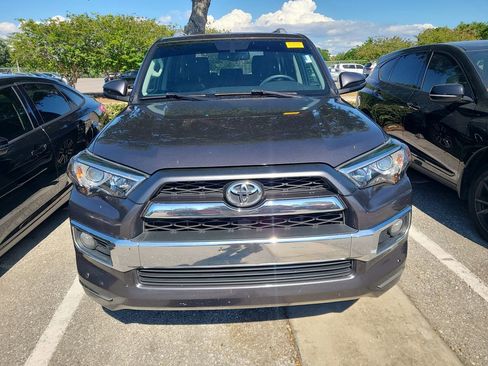 Used 2017 Toyota 4Runner Limited AWD/4WD image 2