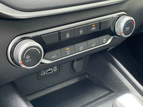 Certified 2021 Nissan Altima 2.5 SV w/ SV Premium Package image 19