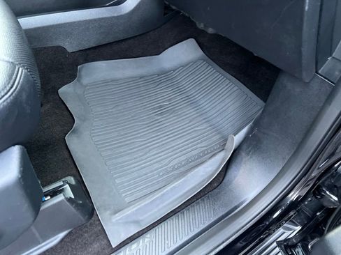 Used 2021 Ford Expedition XLT image 39