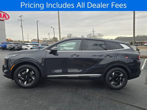 New 2026 Kia Sportage LX w/ LX Convenience Package FWD image 6