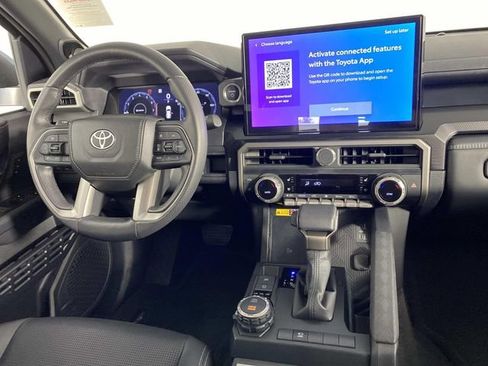 Used 2025 Toyota 4Runner Limited AWD/4WD image 14