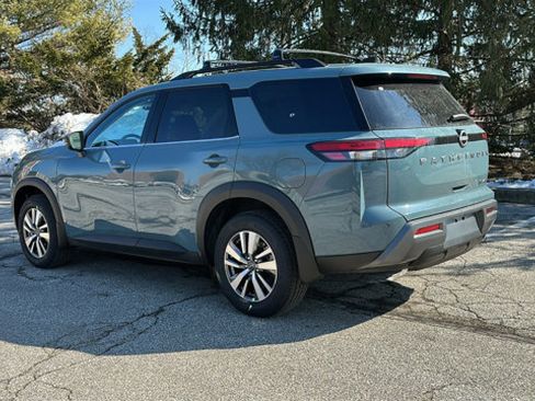 New 2026 Nissan Pathfinder SL image 5