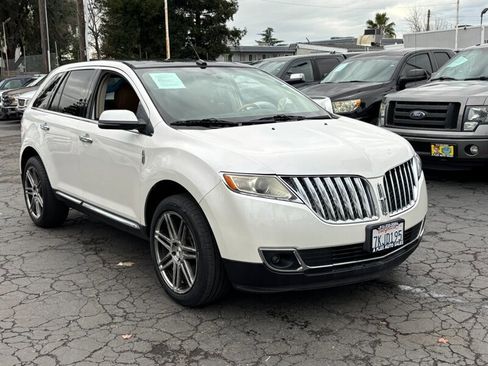 Used 2013 Lincoln MKX Base image 1