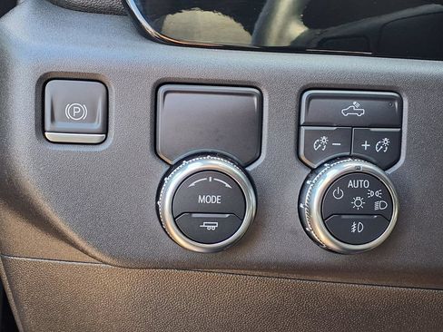 Used 2024 GMC Sierra 1500 Elevation RWD image 7