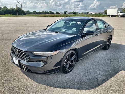 Certified 2025 Honda Accord Sport image 10
