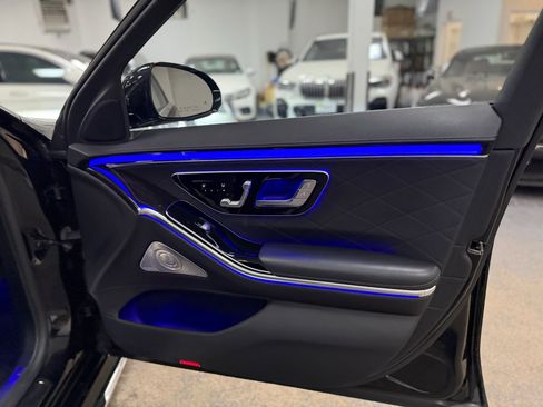 Used 2021 Mercedes-Benz S 580 4MATIC Sedan w/ AMG Line image 38