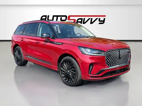 Used 2025 Lincoln Aviator Reserve w/ Equipment Group 201A AWD/4WD image 1