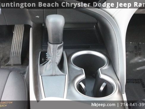 Used 2021 Toyota Camry LE image 14