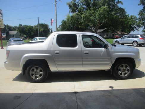 Used 2008 Honda Ridgeline RTX image 2