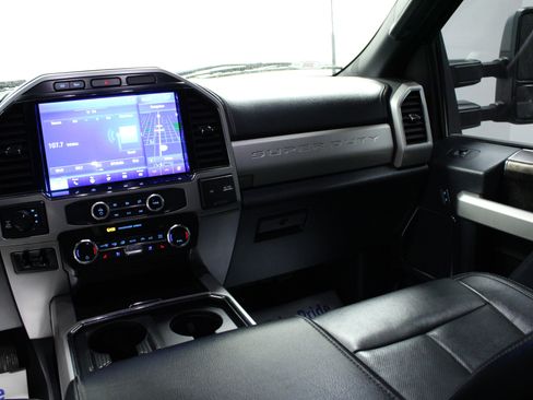 Used 2022 Ford F250 Lariat image 19