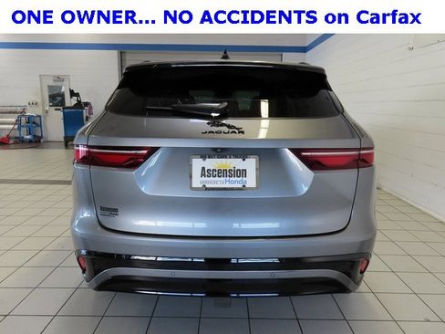 Used 2024 Jaguar F-PACE R-Dynamic S image 13