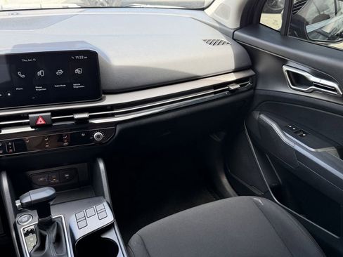 Certified 2026 Kia Sportage LX FWD image 16
