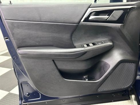 Used 2024 Mitsubishi Outlander SE image 16