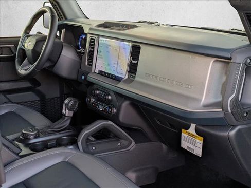 Used 2024 Ford Bronco Outer Banks image 21