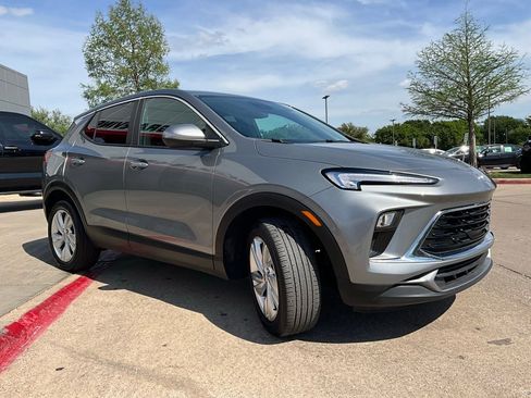 Used 2025 Buick Encore GX Preferred image 4