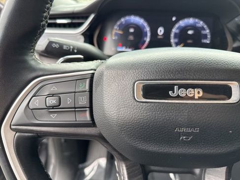 Used 2022 Jeep Grand Cherokee L Limited image 29