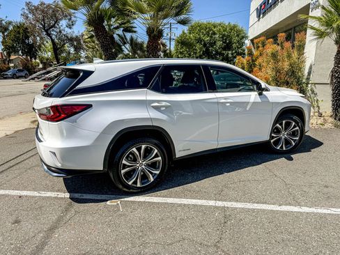 Used 2019 Lexus RX 450hL Premium w/ Premium Package AWD/4WD image 8