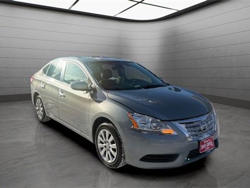 Used 2013 Nissan Sentra SV image 1
