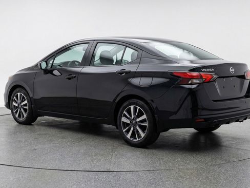 Used 2025 Nissan Versa SV image 6