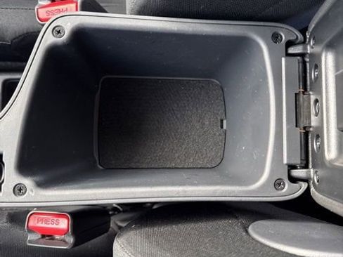 Certified 2025 Nissan Kicks Play S image 31