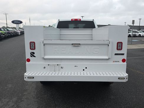 Used 2024 RAM 3500 Tradesman w/ Chrome Appearance Group AWD/4WD image 10
