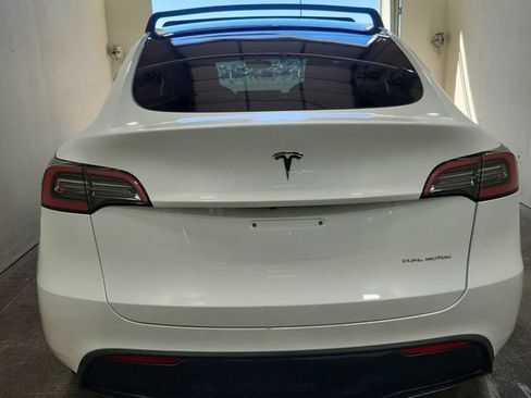 Used 2023 Tesla Model Y Long Range AWD/4WD image 3
