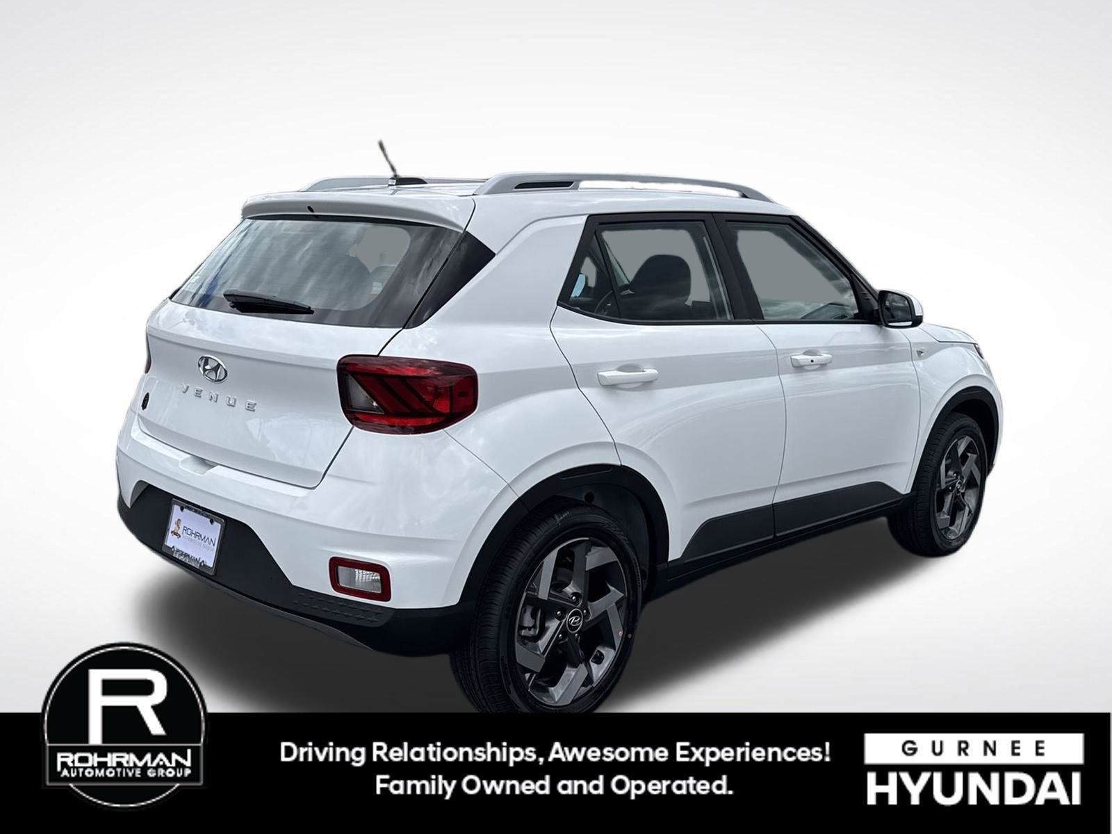 Used 2026 Hyundai Venue SEL FWD image 10
