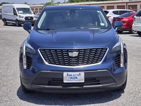Used 2019 Cadillac XT4 Luxury FWD image 2