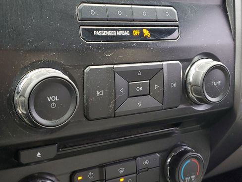 Used 2016 Ford F150 XLT image 26