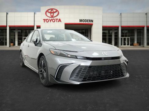 New 2026 Toyota Camry SE image 32