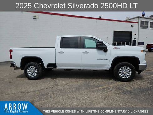 Used 2025 Chevrolet Silverado 2500 LT AWD/4WD image 14