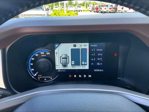 Used 2024 Ford Bronco Outer Banks AWD/4WD image 13