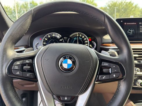 Used 2018 BMW 530e xDrive AWD/4WD image 29